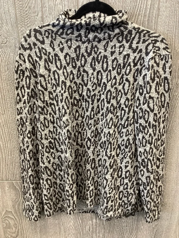Playful Style Top Long Sleeve By Massini In Animal Print, Size: M