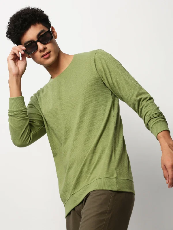 Carefree Men Green Solid Casual Sweatshirts